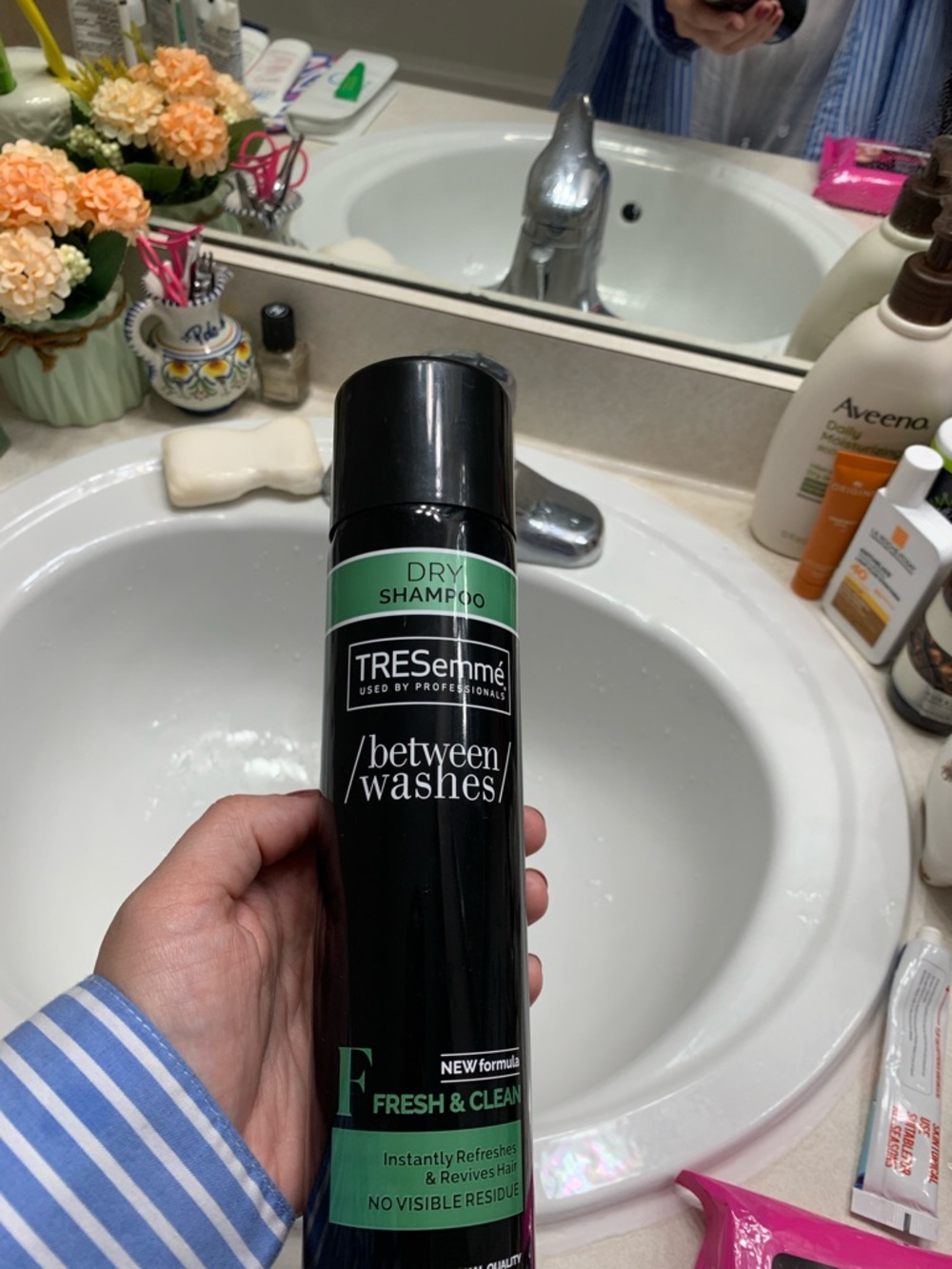 TRESemmé Between Washes Dry Shampoo - Fresh & Clean (Black/Green)